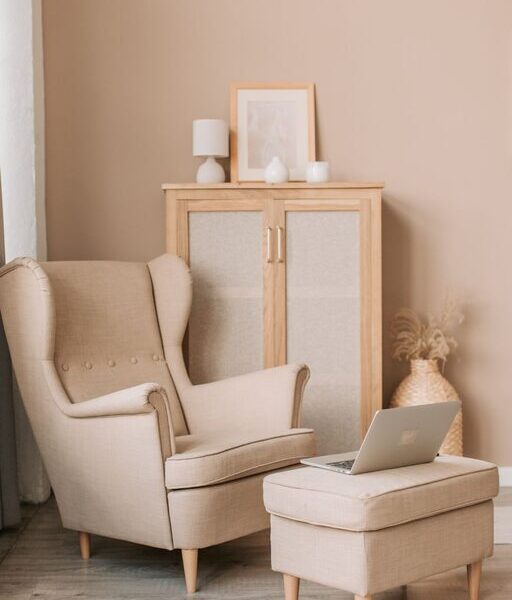 How to Create a Cozy and Inviting Home Workspace